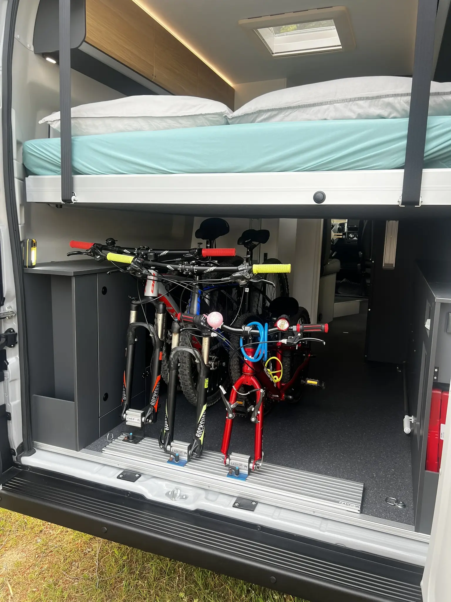 Foto de Adria Twin 640 SGX