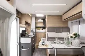 Foto de Autocaravana perfilada en Vitoria